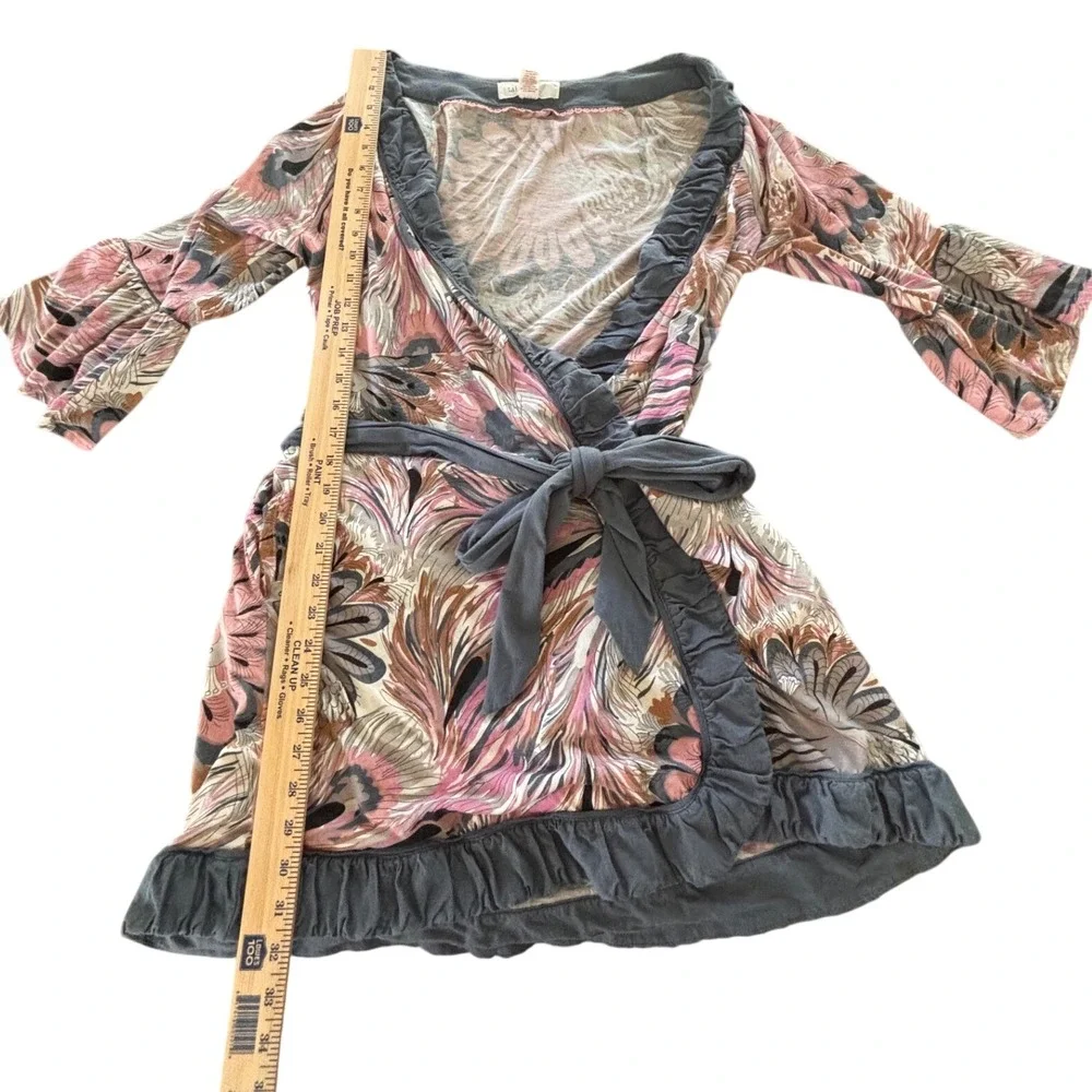Lilka Anthropologie Pink Peacock Print Ruffle Wrap Robe Bell Sleeve Large